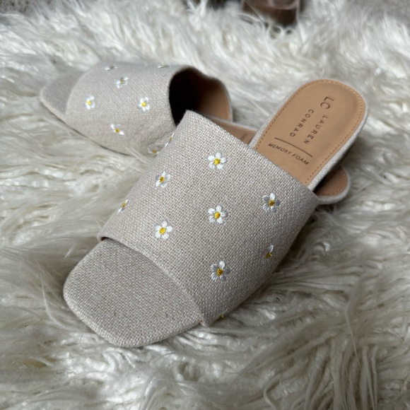 Lauren Conrad Daisy Slide Sandals - Picture 2 of 6